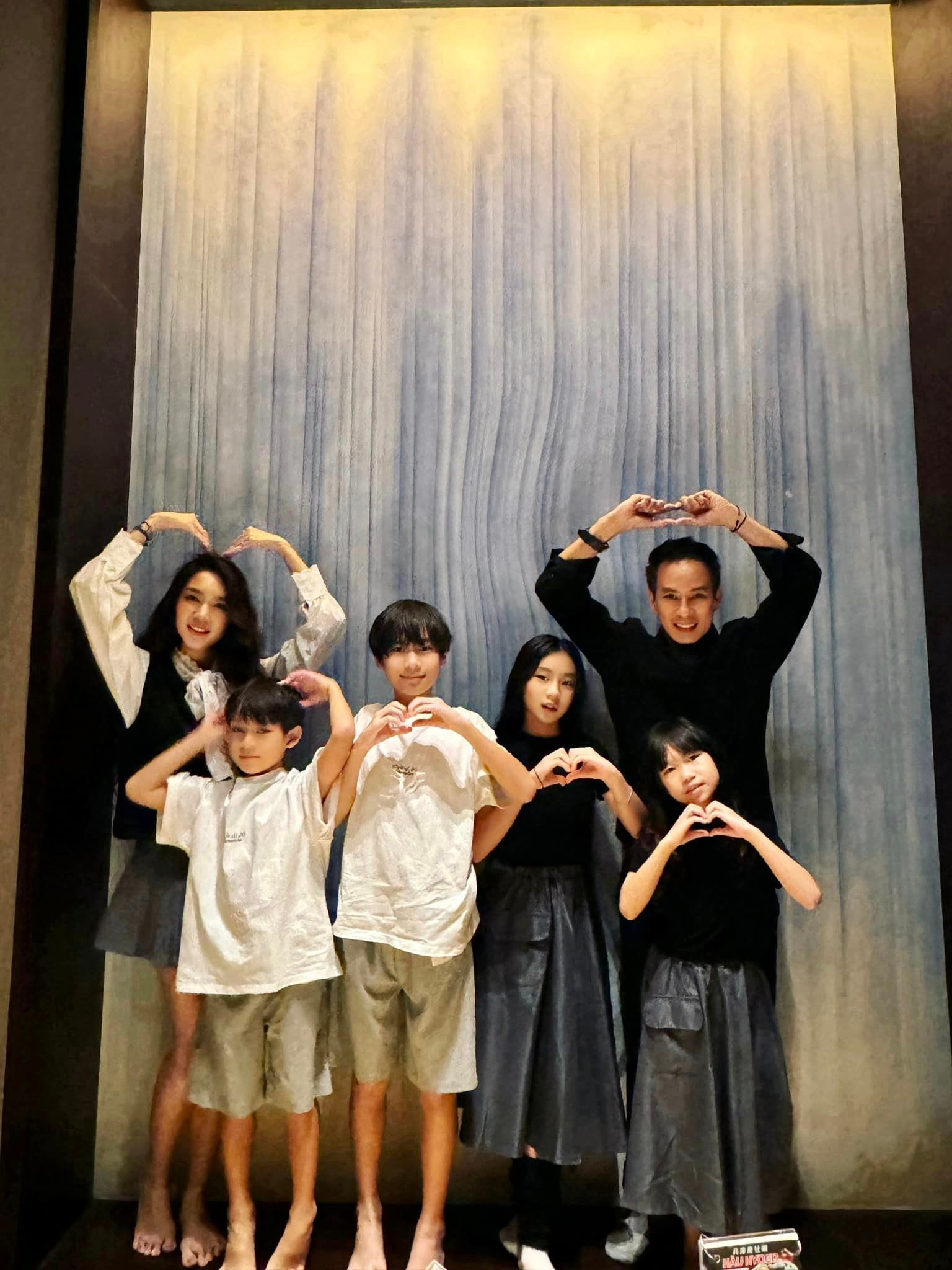 Sao Việt 19/10: Thanh Hằng ôm chồng, vợ Công Lý than 'già' hơn Noo Phước Thịnh - 12