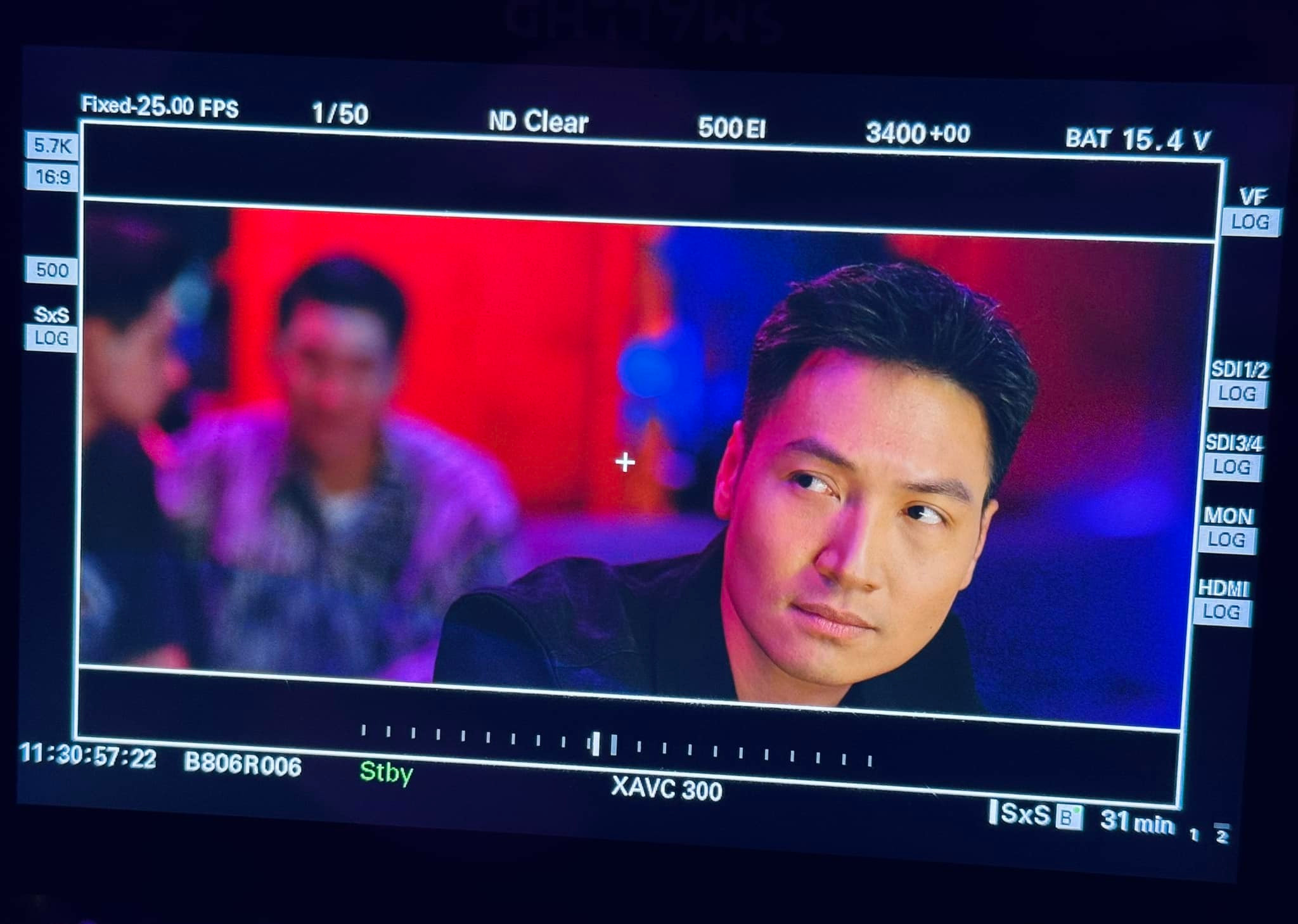 Sao Việt 19/10: Thanh Hằng ôm chồng, vợ Công Lý than 'già' hơn Noo Phước Thịnh - 9