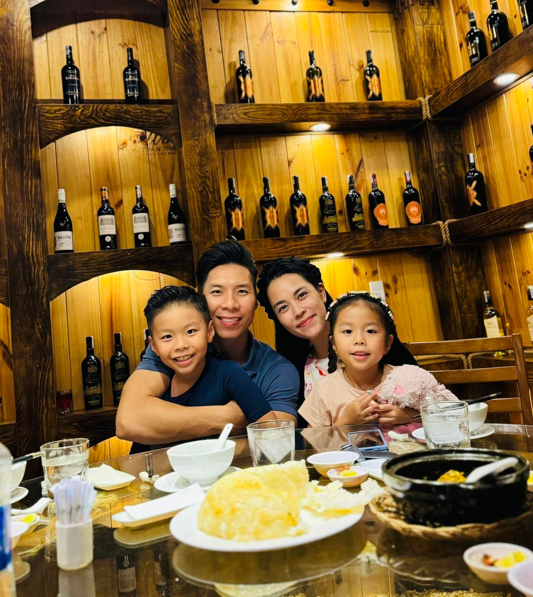 Sao Việt 21/10: Mr. Đàm hãnh diện khoe con trai giống mình như đúc - 4