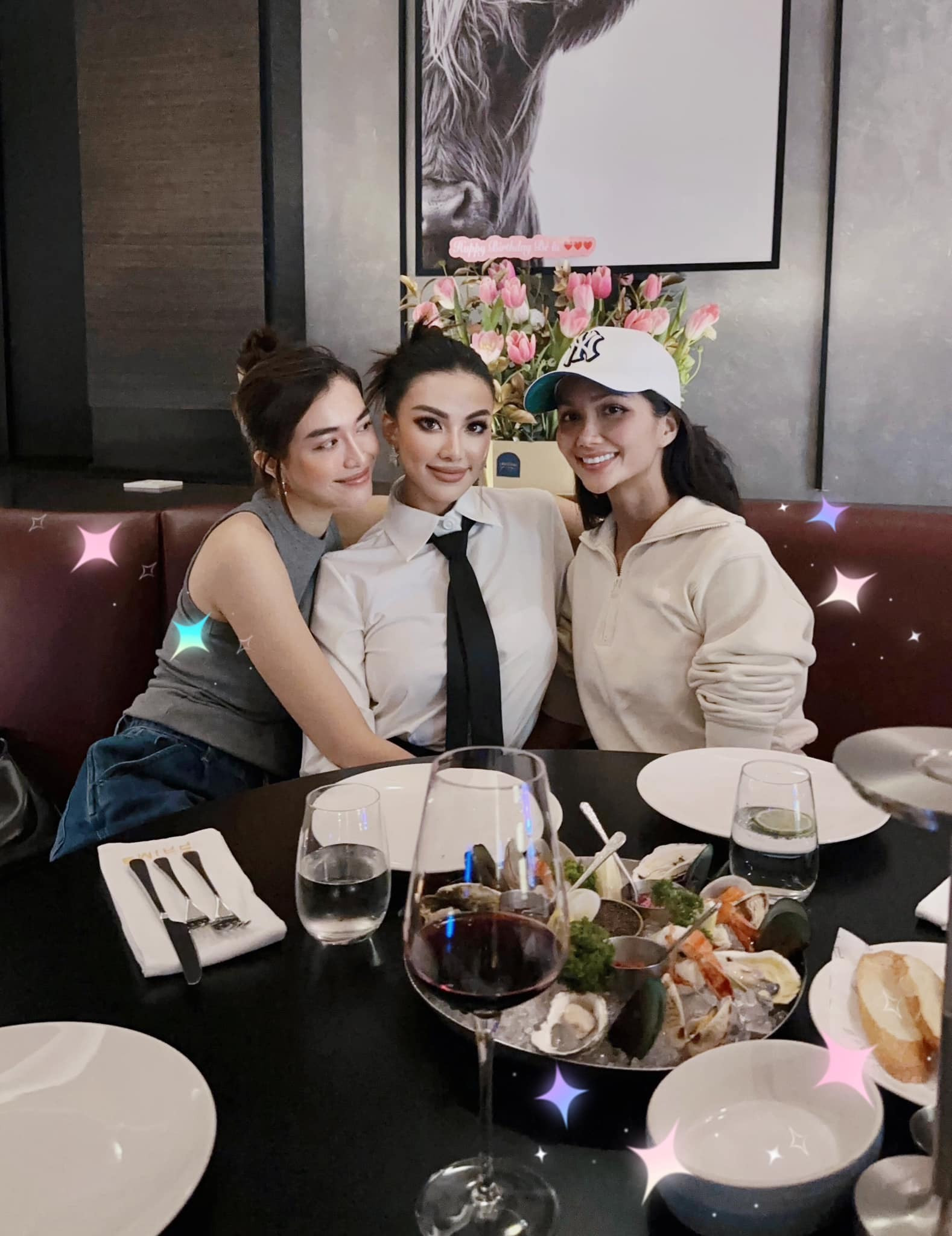 Sao Việt 20/10: Lệ Quyên âu yếm tình trẻ, Hoài Lâm lấy lại phong độ - 11