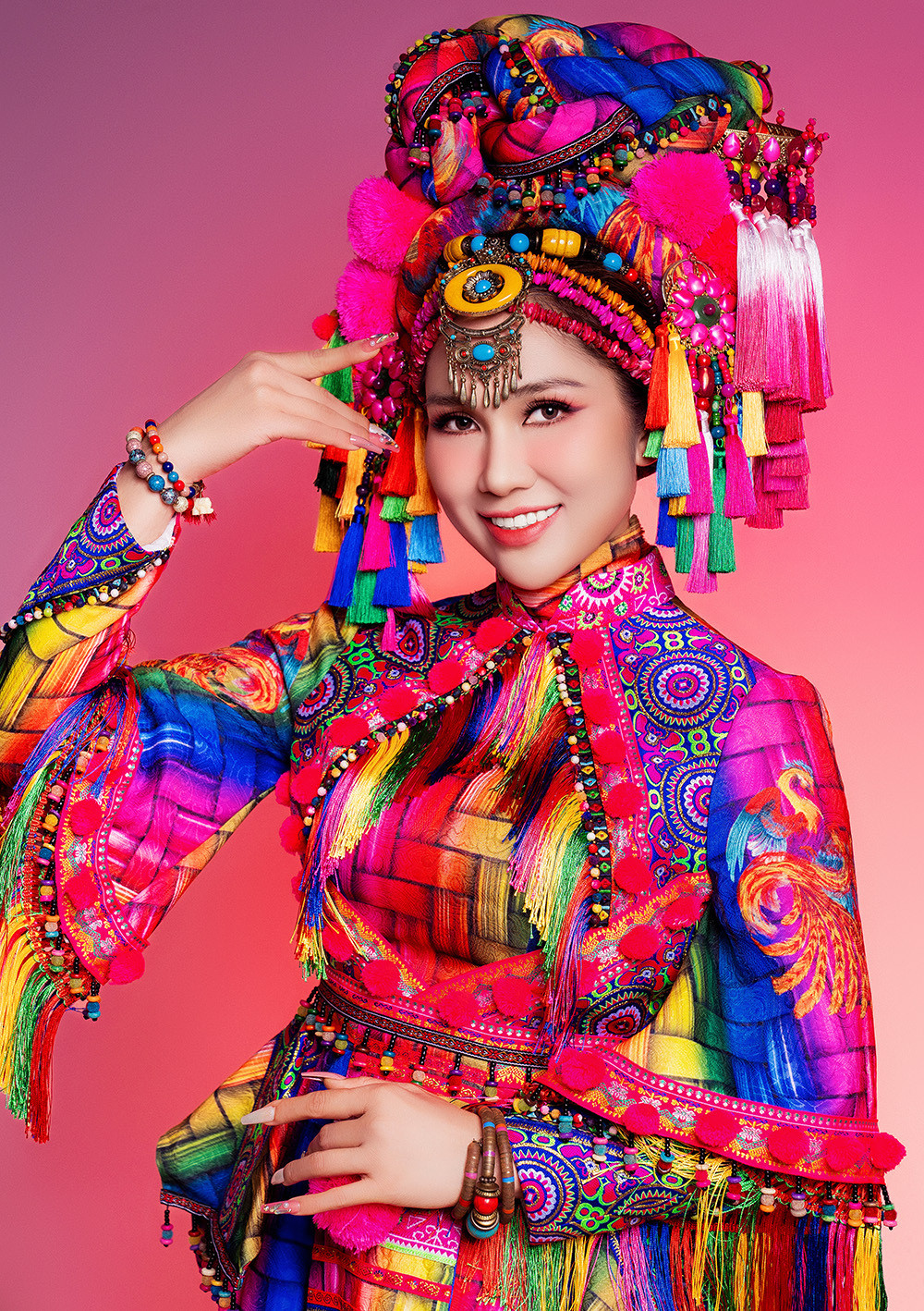 Ca sĩ Như Huỳnh khoe nhan sắc xứng danh 'hoa hậu cải lương' - 7