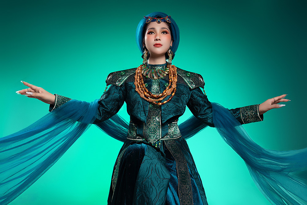 Ca sĩ Như Huỳnh khoe nhan sắc xứng danh 'hoa hậu cải lương' - 5