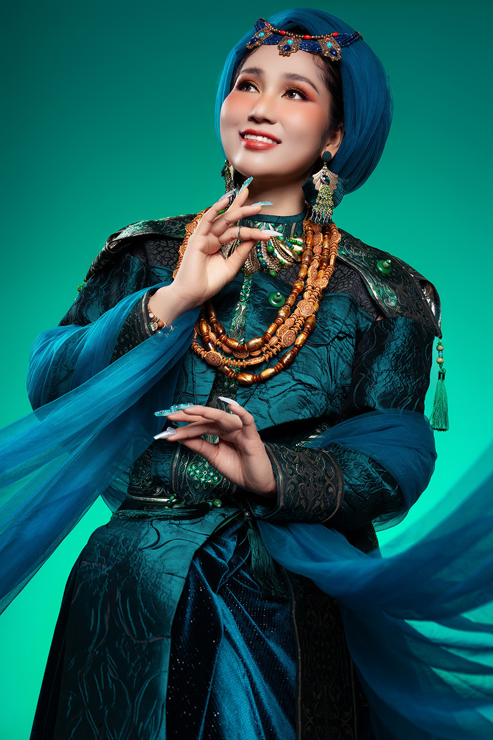 Ca sĩ Như Huỳnh khoe nhan sắc xứng danh 'hoa hậu cải lương' - 3