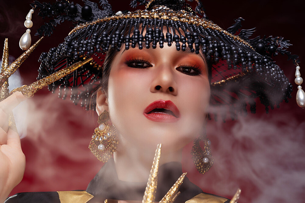 Ca sĩ Như Huỳnh khoe nhan sắc xứng danh 'hoa hậu cải lương' - 1