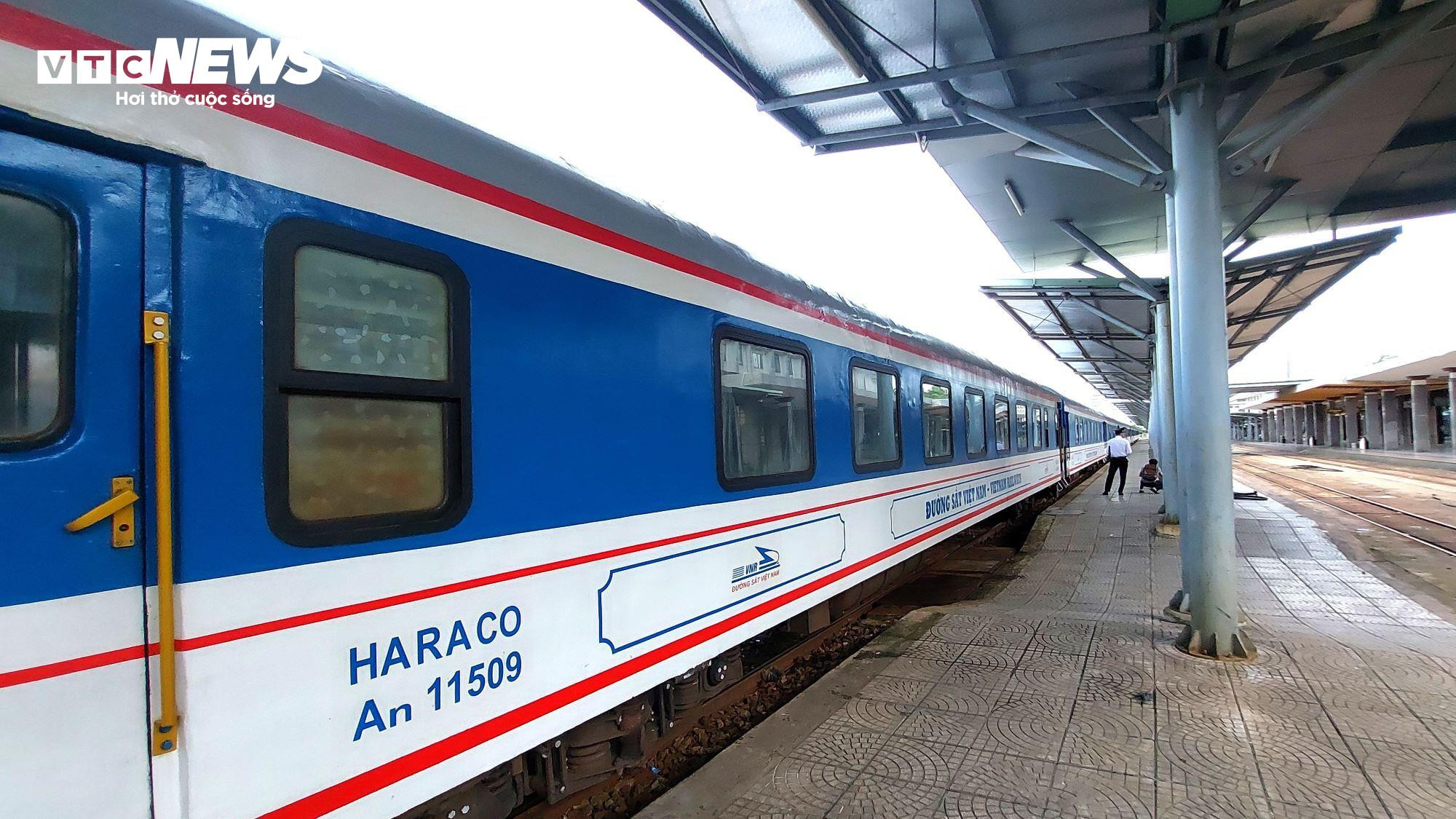 Cận cảnh vẻ sang trọng trên tàu chất lượng cao Hà Nội-Đà Nẵng - 10