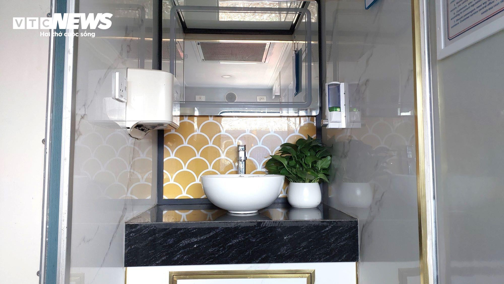 Cận cảnh vẻ sang trọng trên tàu chất lượng cao Hà Nội-Đà Nẵng - 7