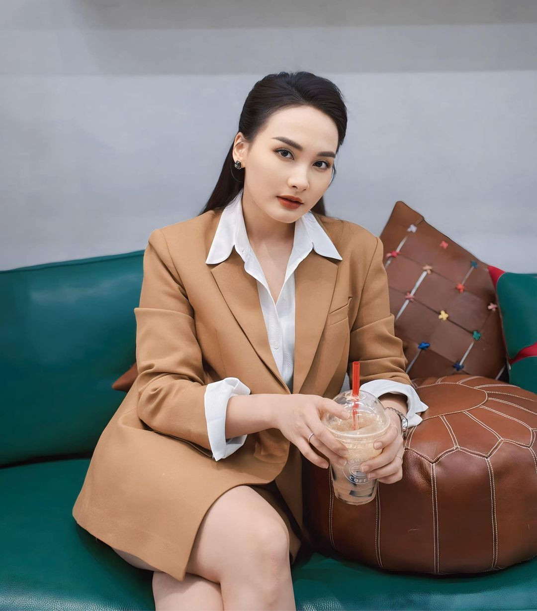 Sao Việt 23/10: Cường Đô La cưng chiều 2 con, Khánh Thi tăng 10kg sau sinh - 5