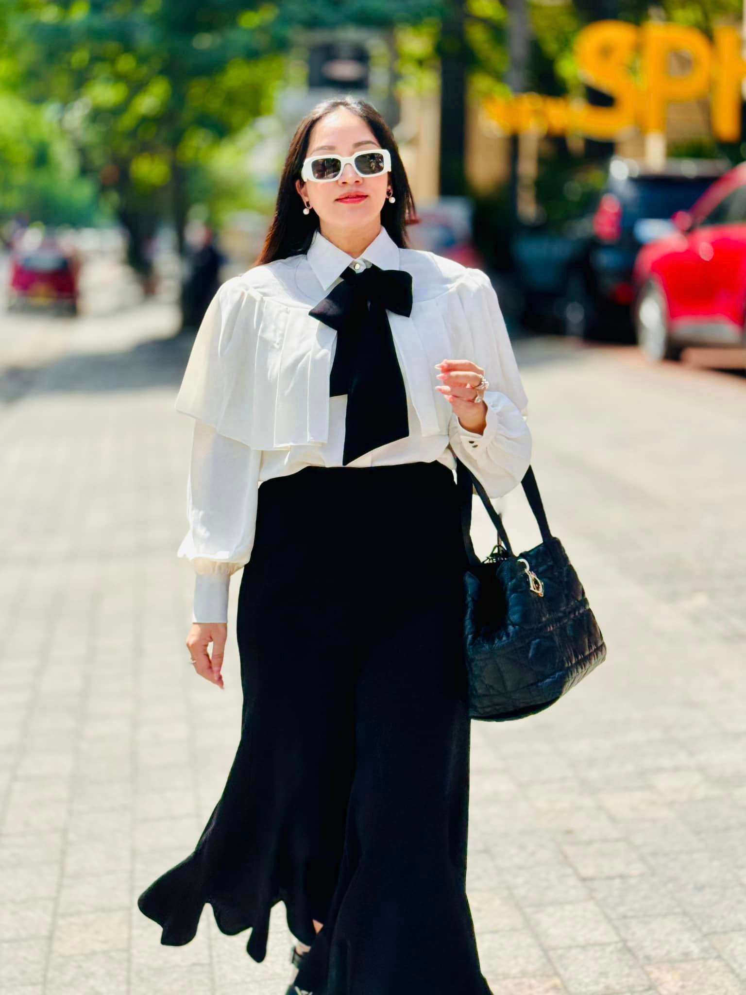 Sao Việt 23/10: Cường Đô La cưng chiều 2 con, Khánh Thi tăng 10kg sau sinh - 1