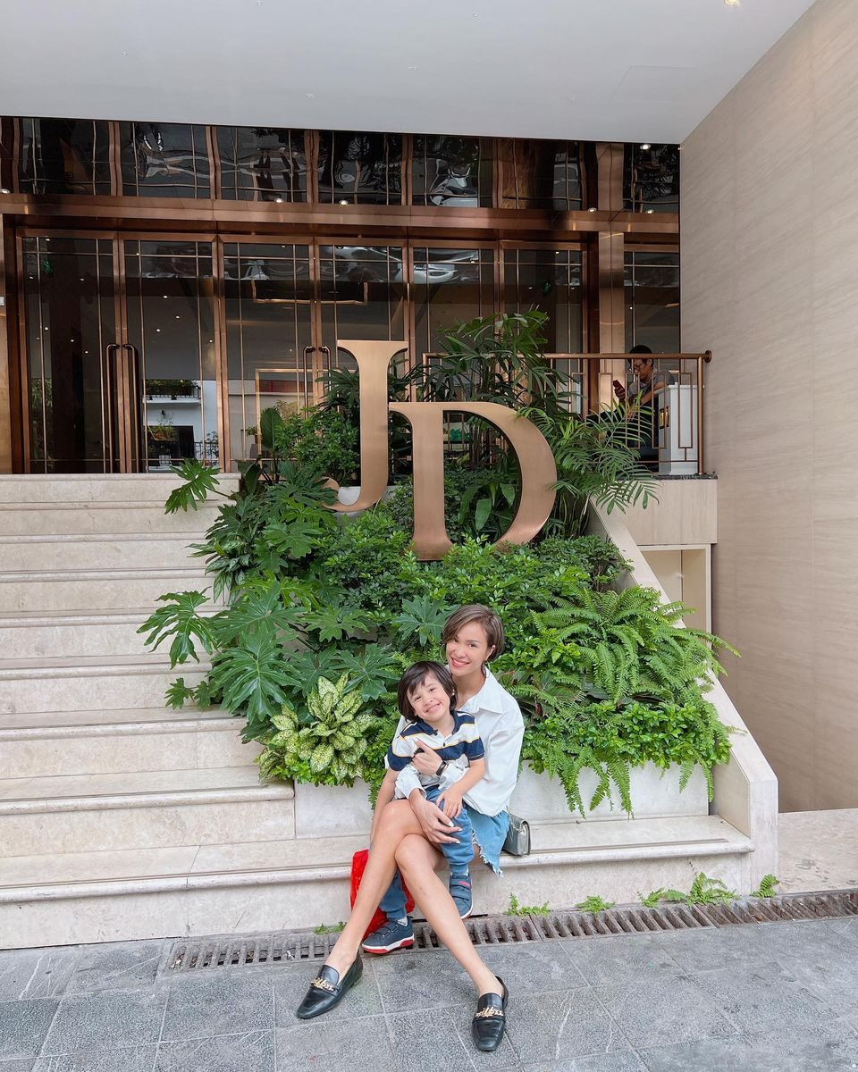 Sao Việt 23/10: Cường Đô La cưng chiều 2 con, Khánh Thi tăng 10kg sau sinh - 11