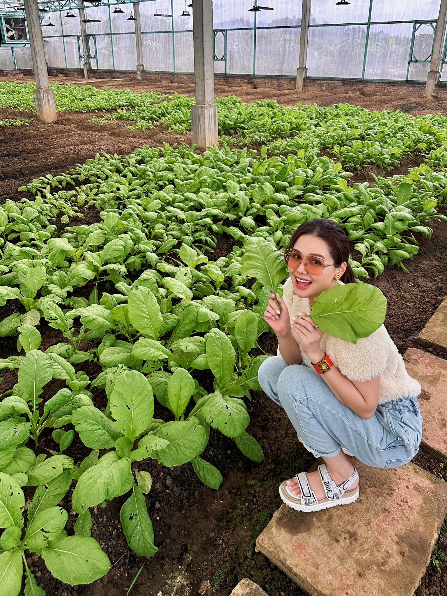 Diễn viên Phanh Lee cùng con trải nghiệm cuộc sống nông thôn - 1