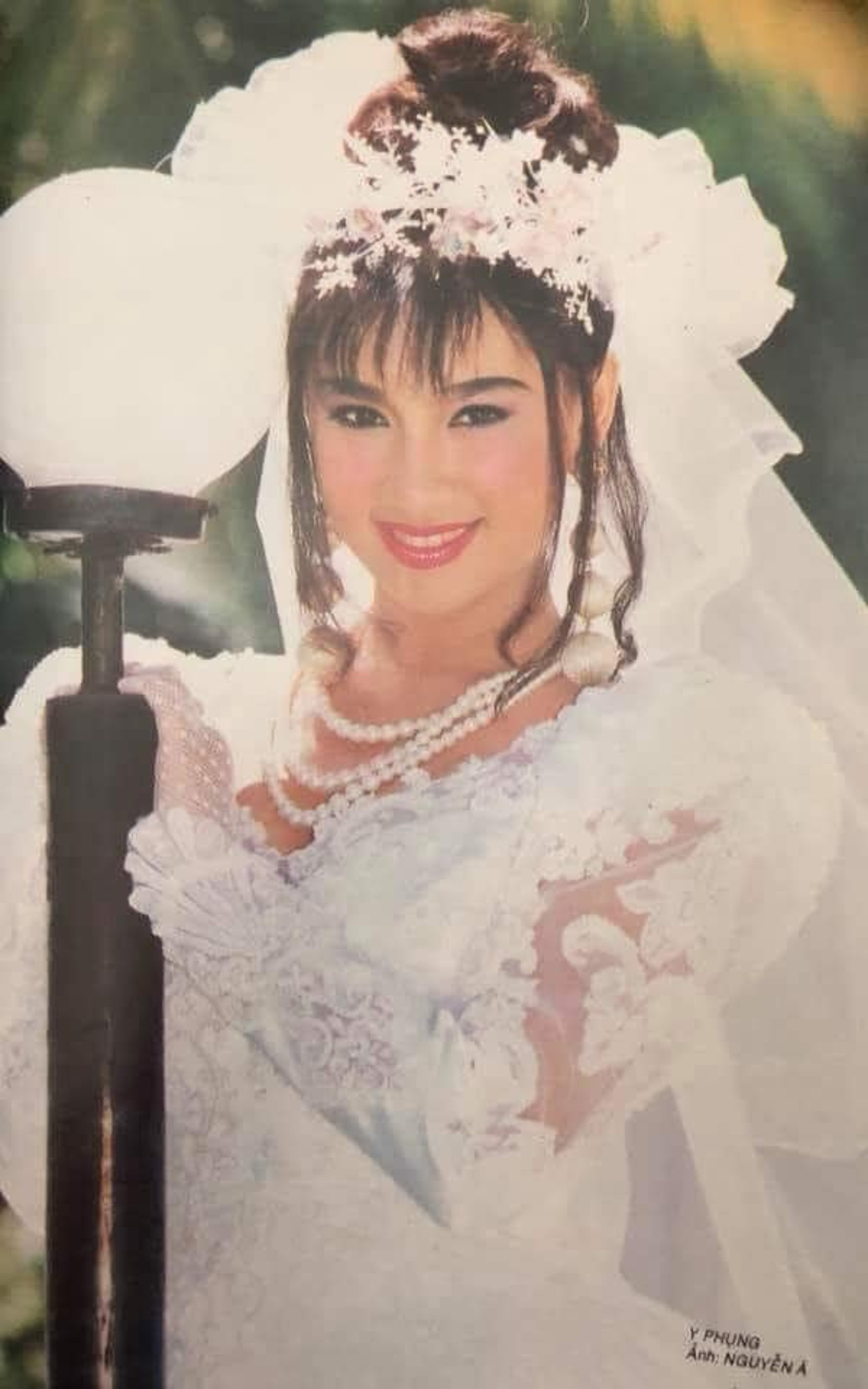 Loạt ảnh hiếm 30 năm trước của 'Nữ hoàng ảnh lịch nóng bỏng nhất' Y Phụng - 13