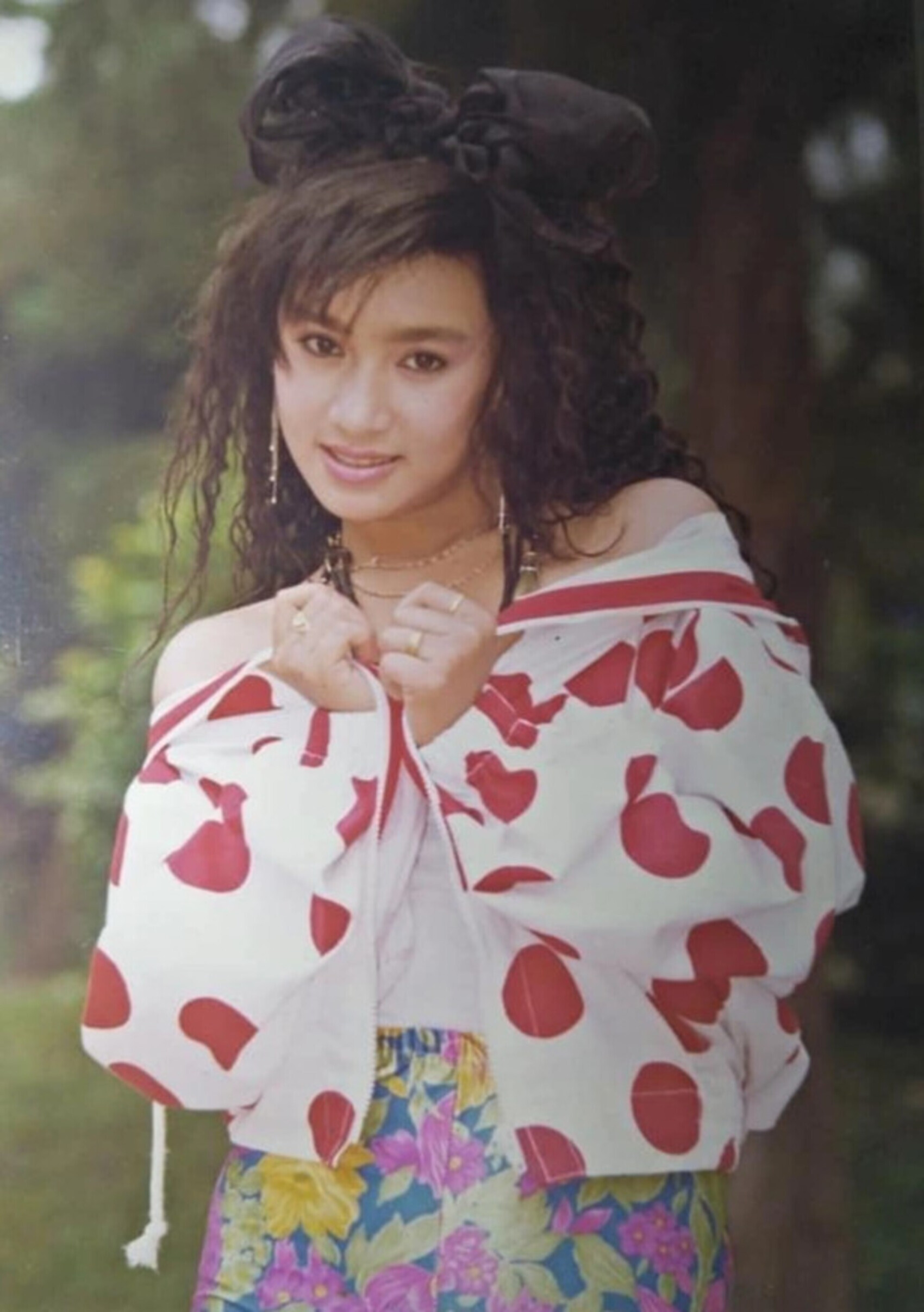 Loạt ảnh hiếm 30 năm trước của 'Nữ hoàng ảnh lịch nóng bỏng nhất' Y Phụng - 9