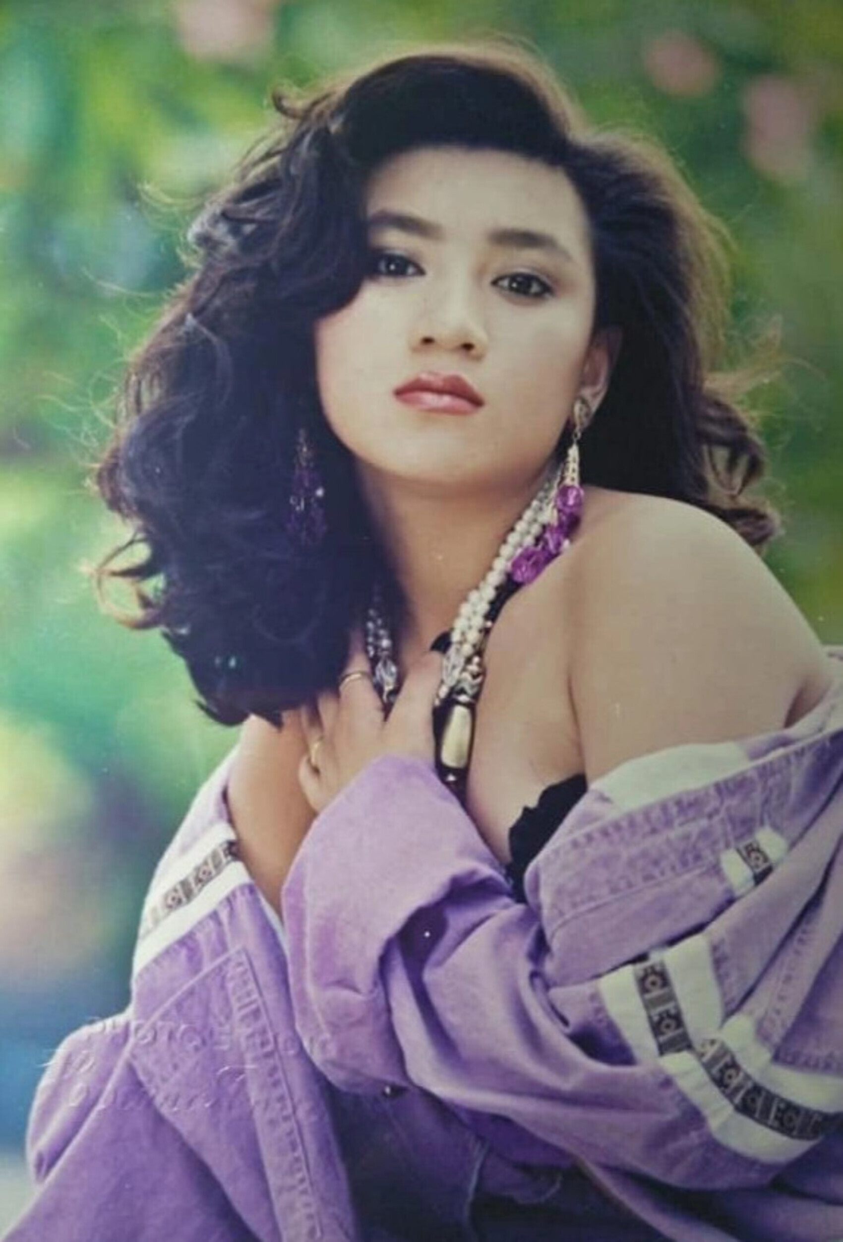 Loạt ảnh hiếm 30 năm trước của 'Nữ hoàng ảnh lịch nóng bỏng nhất' Y Phụng - 1