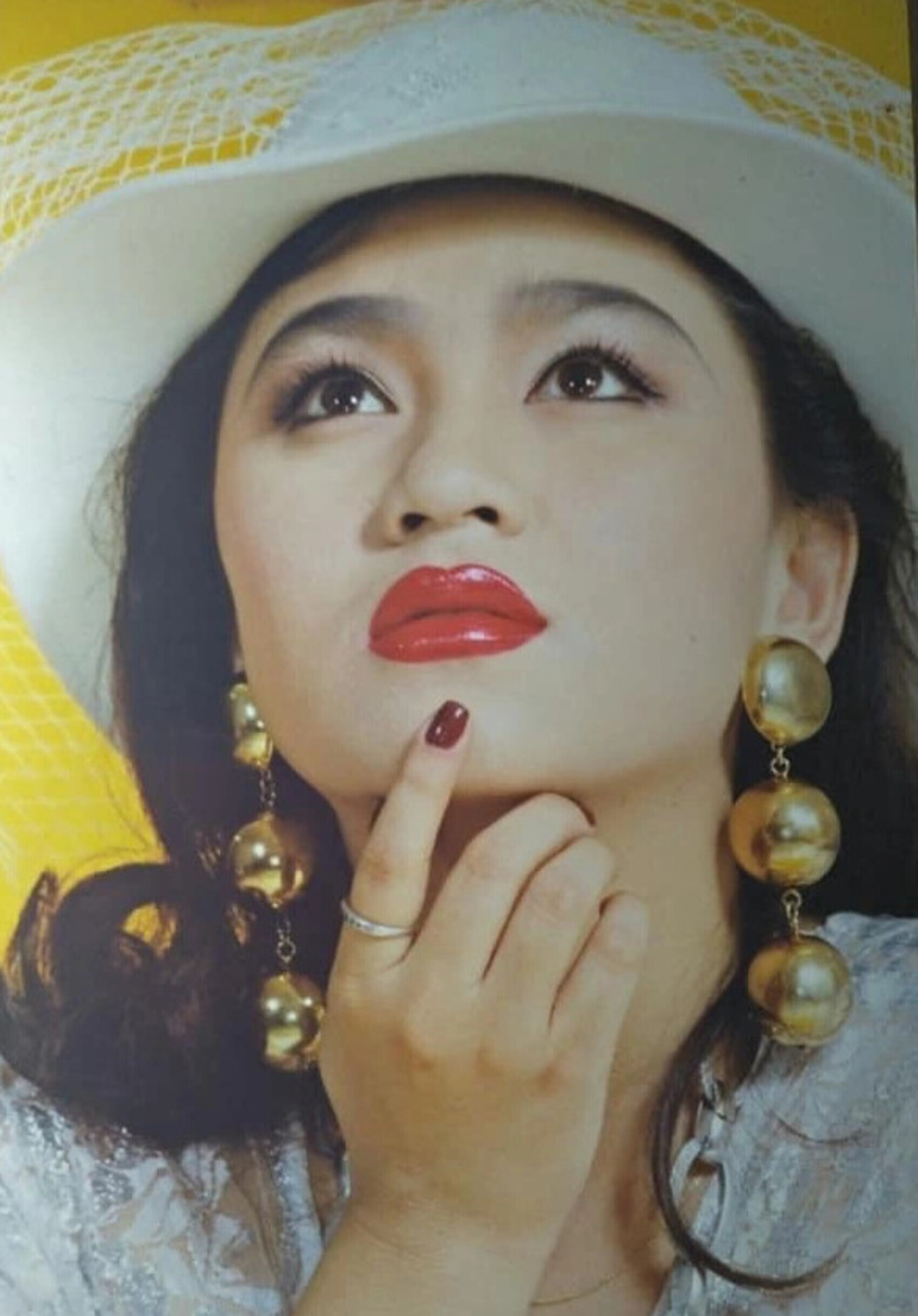 Loạt ảnh hiếm 30 năm trước của 'Nữ hoàng ảnh lịch nóng bỏng nhất' Y Phụng - 11