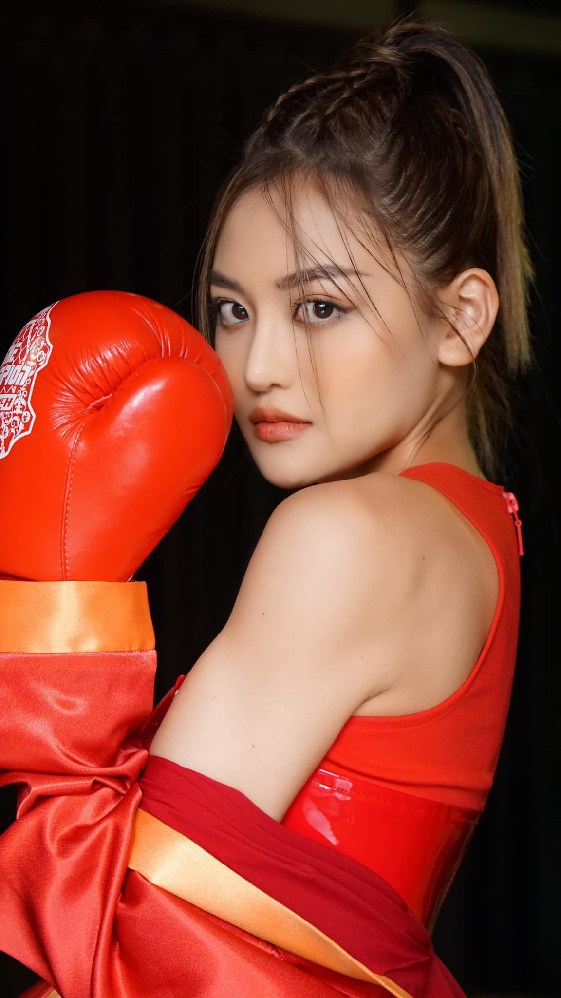 Sao Việt 25/10: Lương Mạnh Hải tái ngộ Hà Tăng, Trương Ngọc Ánh khoe vẻ gợi cảm - 10