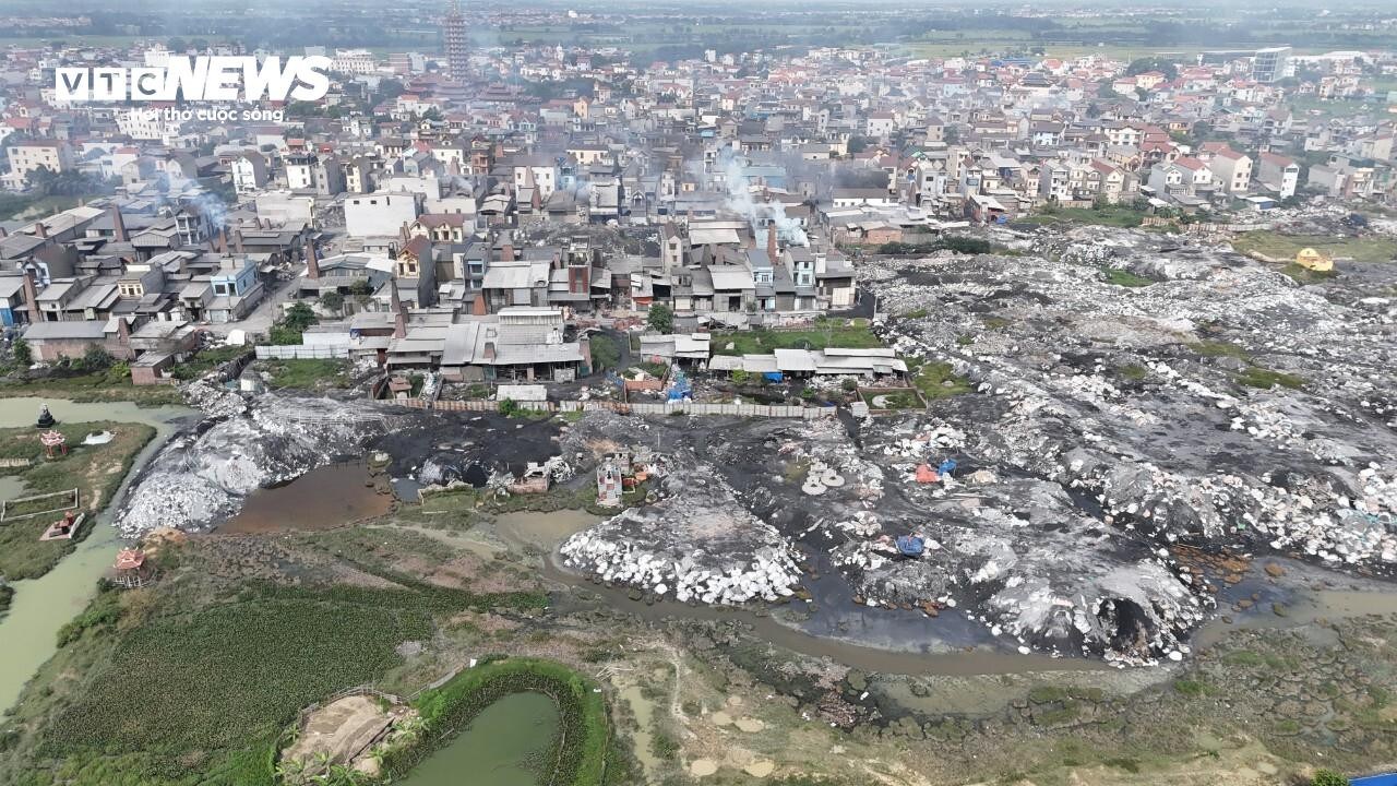 Làng tái chế nhôm ngày đêm mịt mờ khói bụi, mỗi người dân 'cõng' 33 tấn xỉ thải - 9