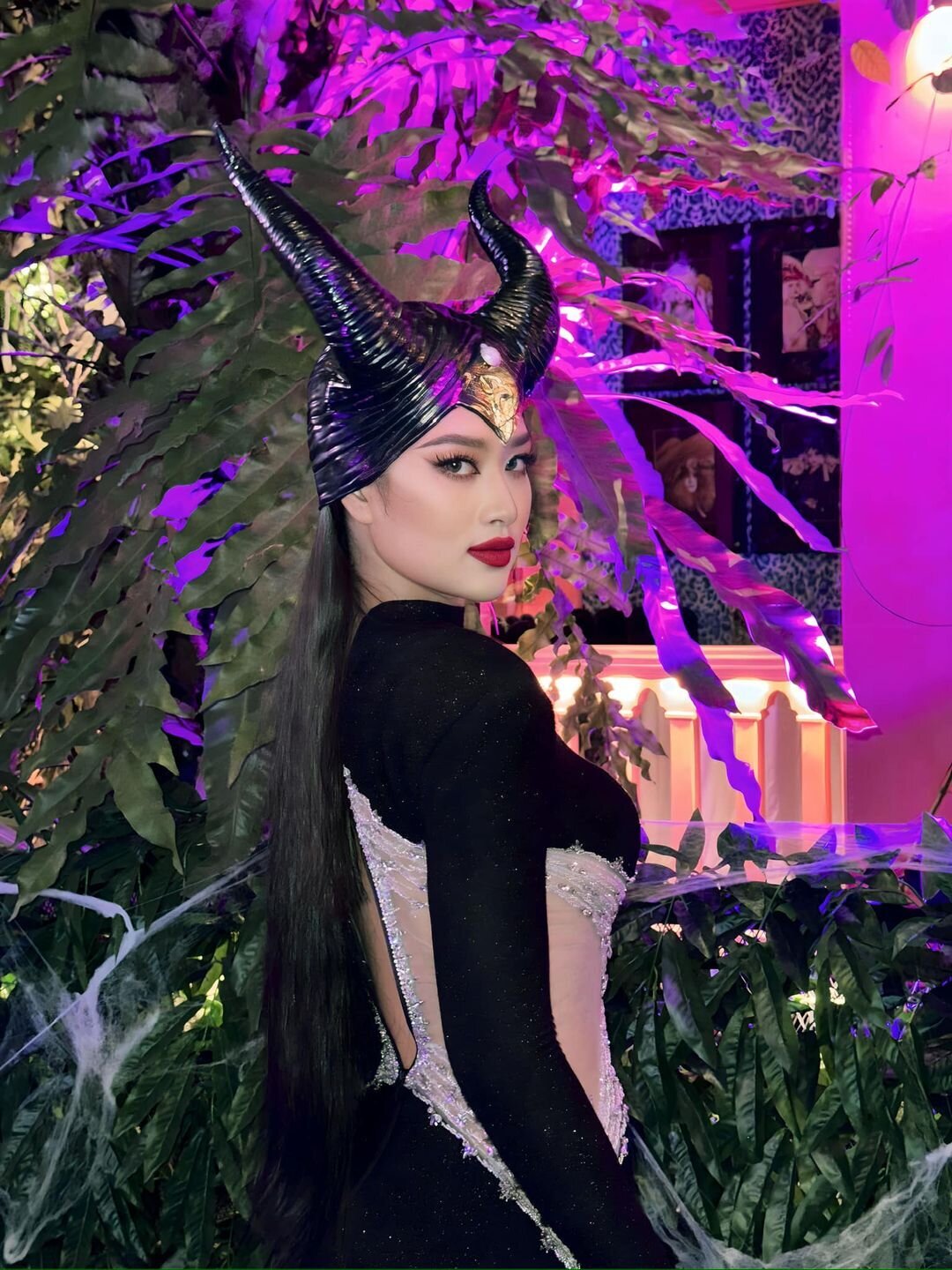 Sao Việt 27/10: Puka - Gin Tuấn Kiệt tung ảnh cưới, Lương Thuỳ Linh gợi cảm - 14