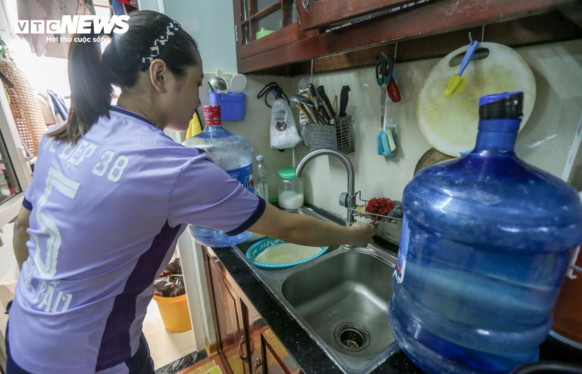 Mất nước sạch suốt 10 ngày, cư dân Khu đô thị Thanh Hà tính chuyện bán nhà - 4