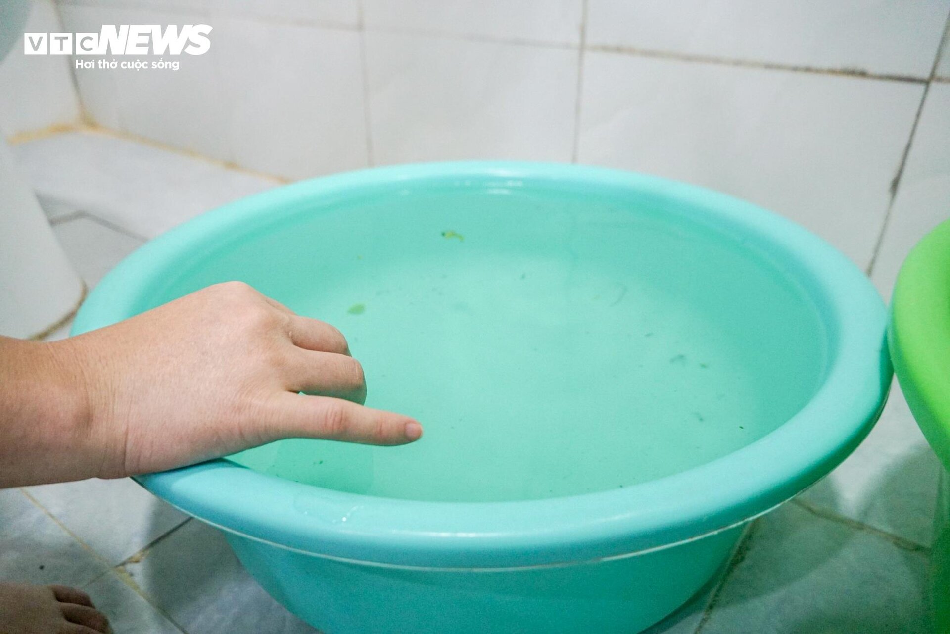 Mất nước sạch suốt 10 ngày, cư dân Khu đô thị Thanh Hà tính chuyện bán nhà - 9