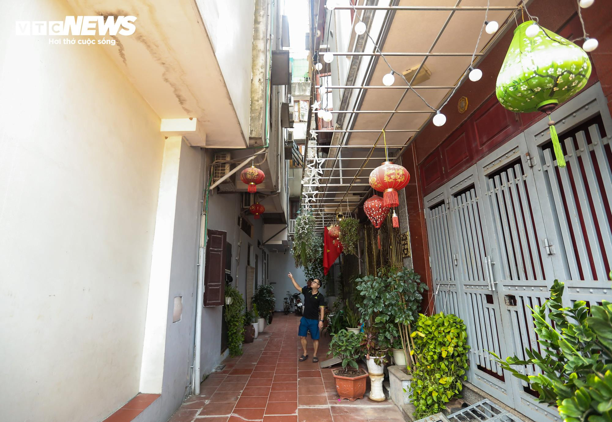 Hà Nội: Nhà kiên cố bỗng nứt toác chờ sập, dân khốn khổ di dời khẩn cấp - 11