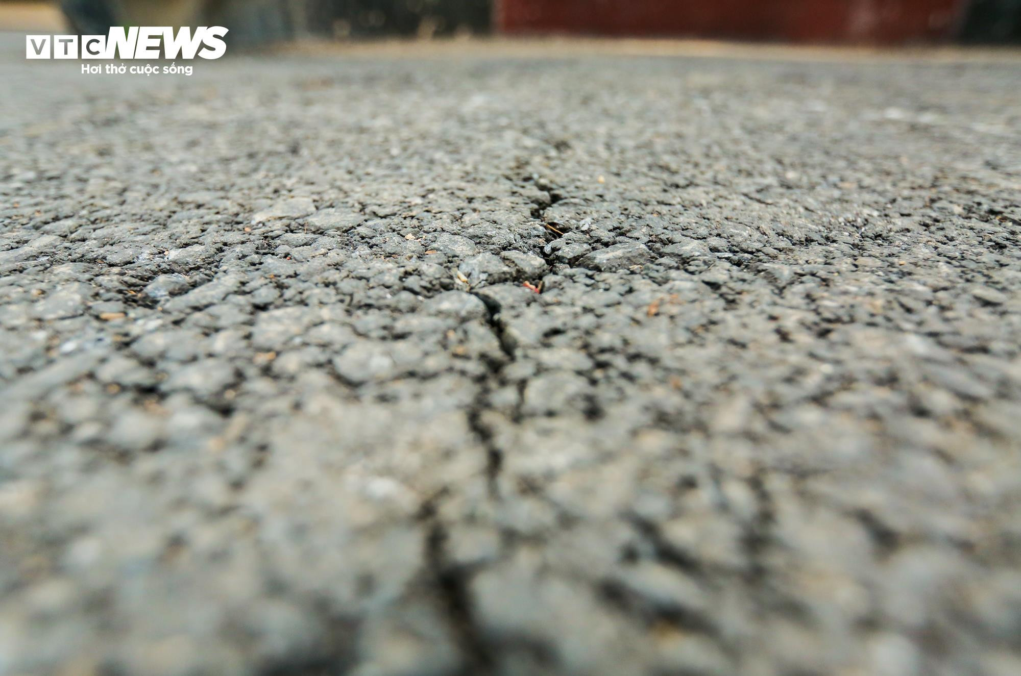 Hà Nội: Nhà kiên cố bỗng nứt toác chờ sập, dân khốn khổ di dời khẩn cấp - 22