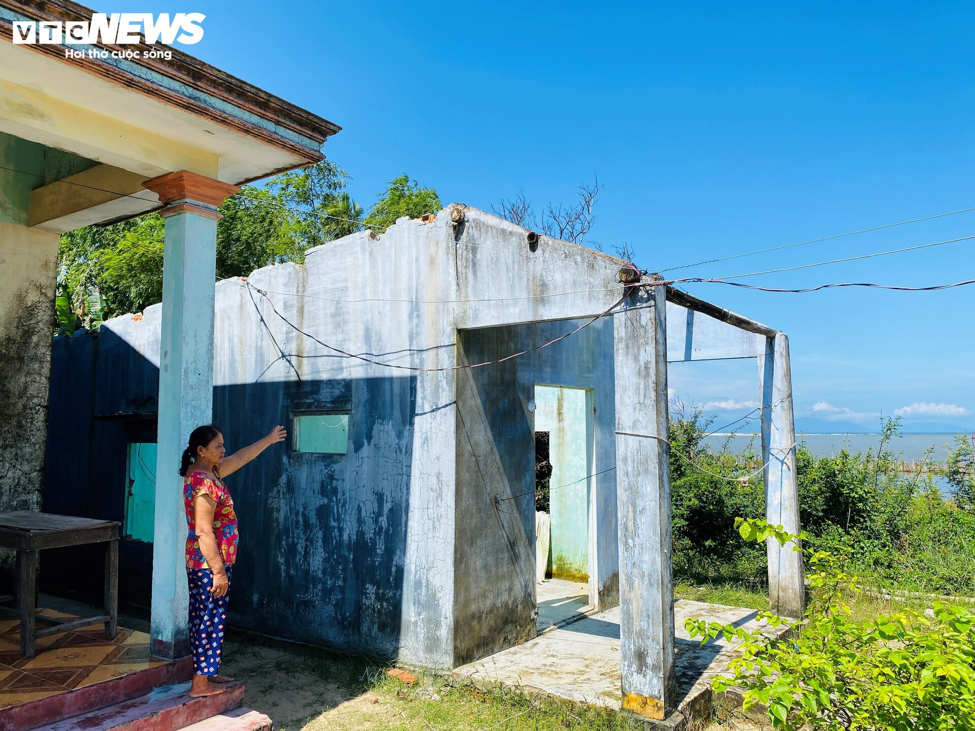 Triều cường công phá bờ biển suốt 1 thập kỷ, 'nuốt chửng' nhà cửa ở Quảng Nam - 10