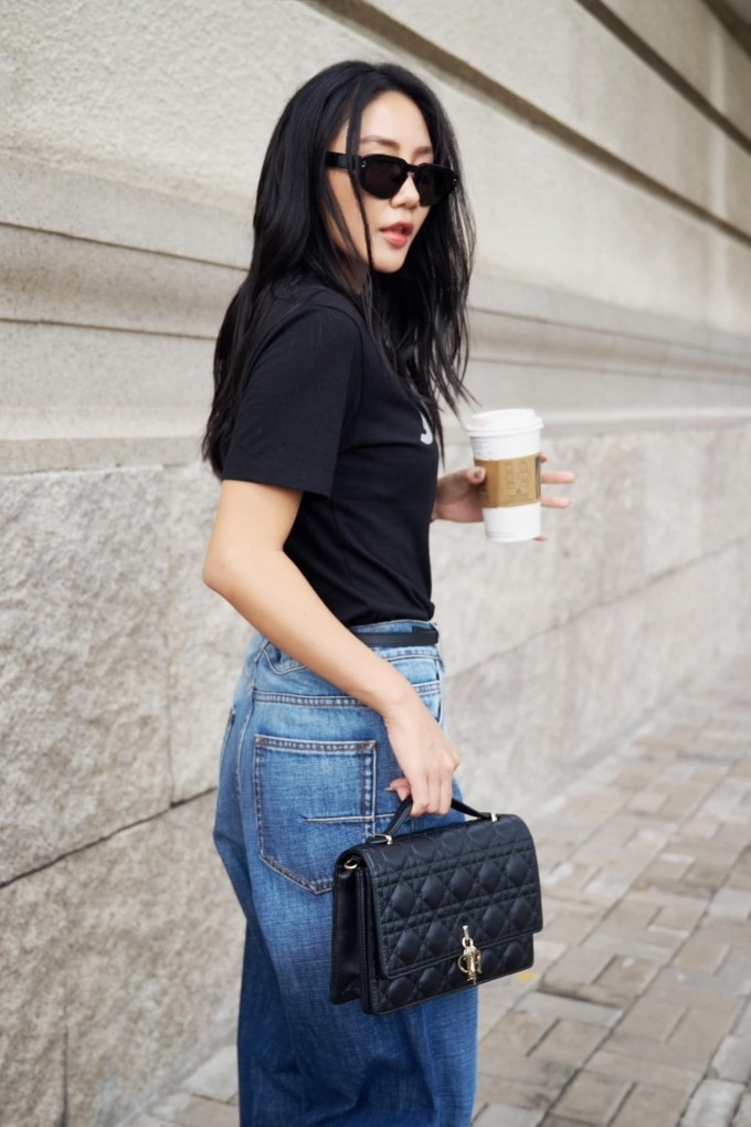 Sao Việt 28/10: Sam báo tin vui, con gái Quyền Linh hóa trang Halloween khác lạ - 10