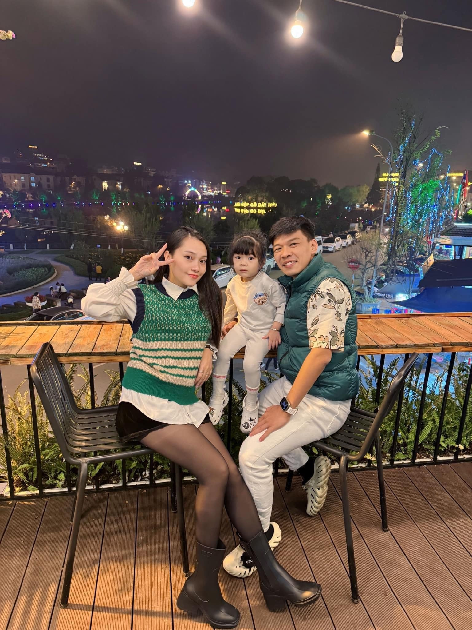 Sao Việt 30/10: Cường Đô La 'một nách 2 con', Đan Trường thân thiết bên vợ cũ - 10