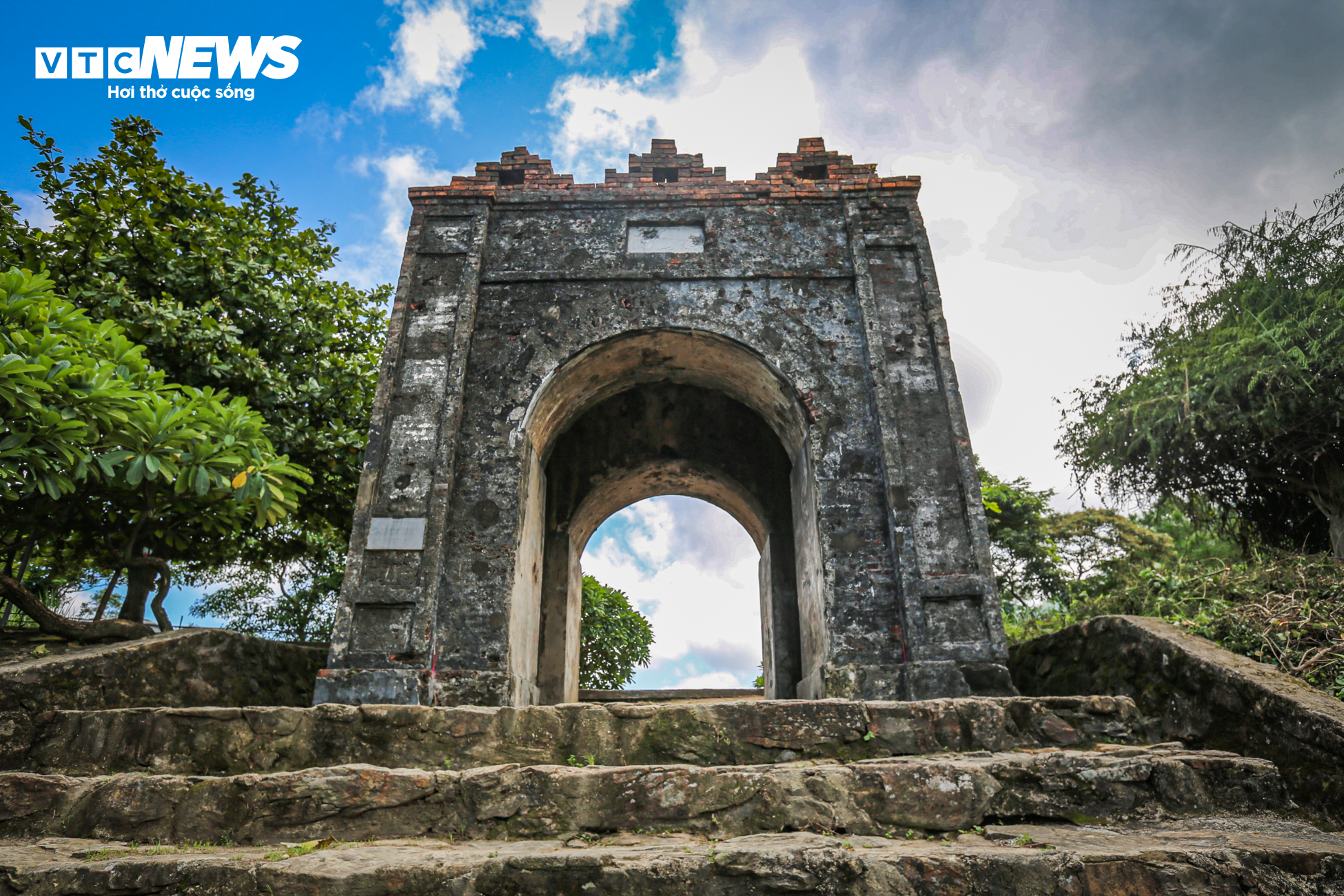 Khám phá 'cổng trời' gần 200 tuổi trên đỉnh Đèo Ngang - 3