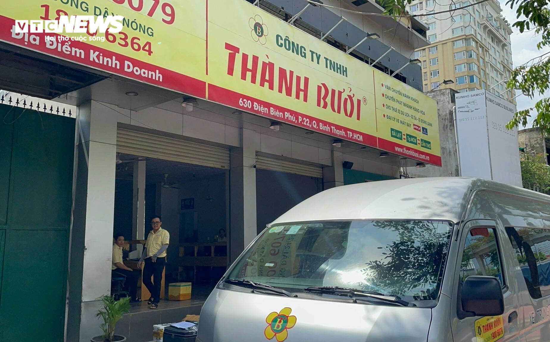 Các chi nhánh xe Thành Bưởi ở TP.HCM đóng cửa, trụ sở chính vắng vẻ - 7