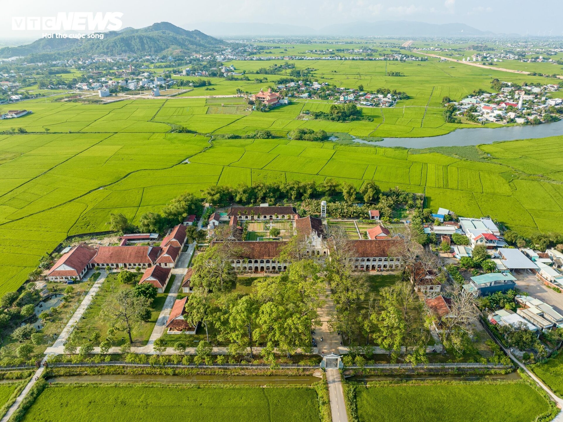 Tiểu chủng viện Làng Sông: Nét chấm phá trầm mặc tại Bình Định - 2