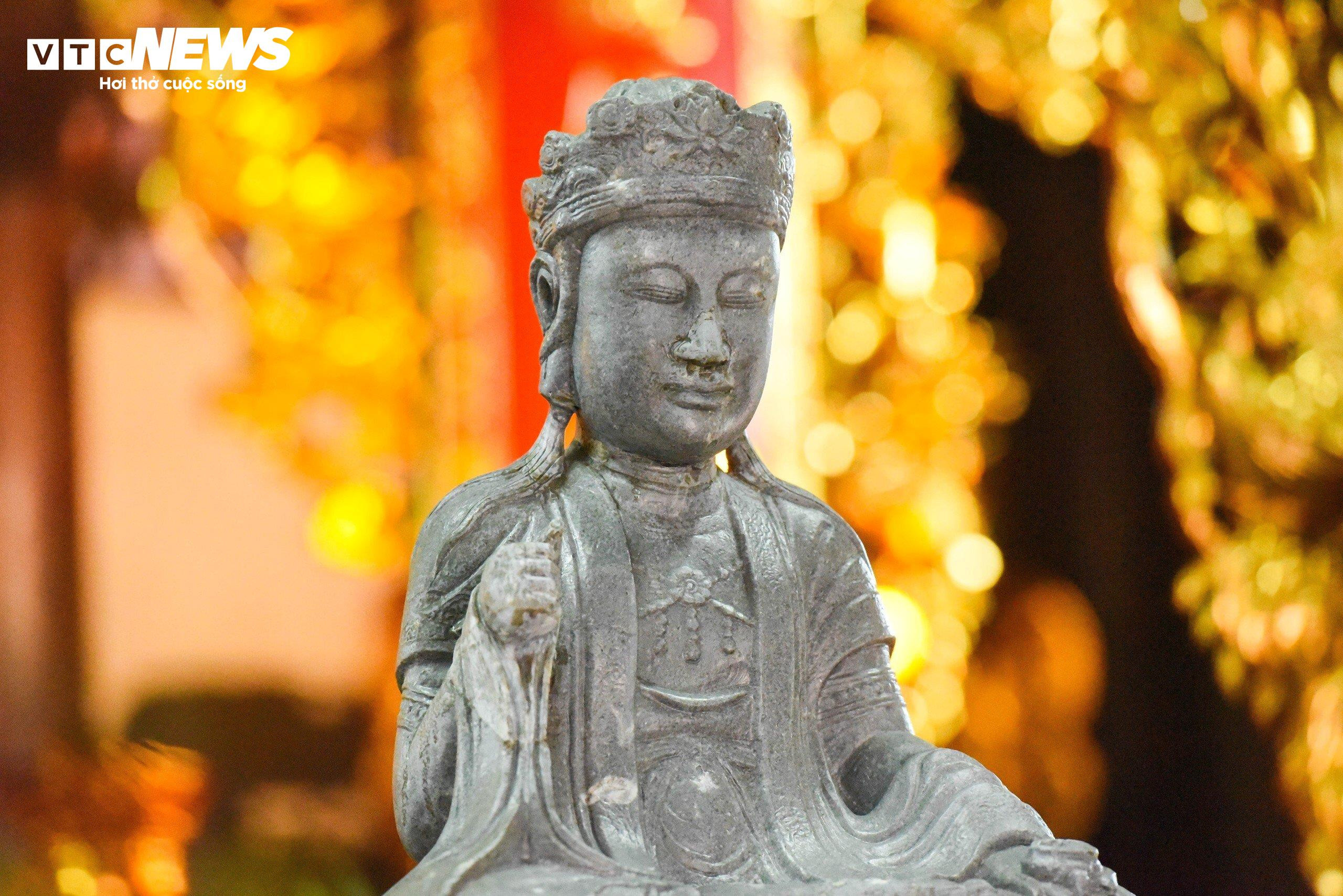 Cận cảnh pho tượng Quán thế âm được khắc niên đại sớm nhất Việt Nam - 8