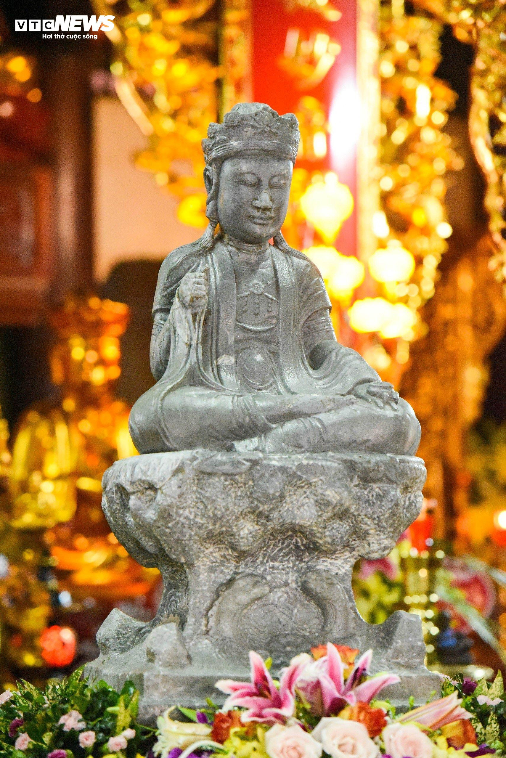 Cận cảnh pho tượng Quán thế âm được khắc niên đại sớm nhất Việt Nam - 2