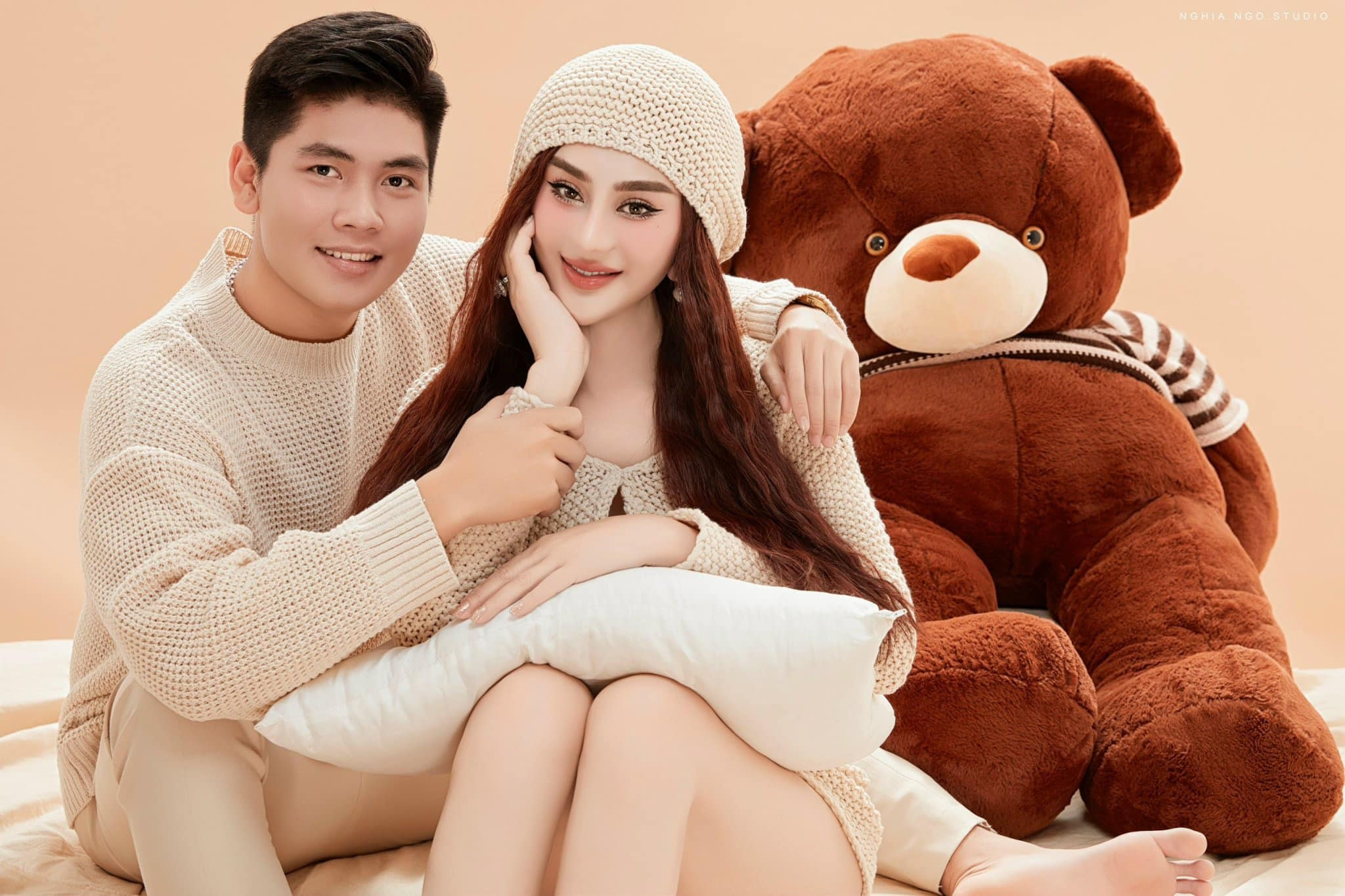 Sao Việt 13/11: Cháu gái Vũ Linh tươi tắn bên mẹ, Lâm Khánh Chi khoe 'tình mới' - 3