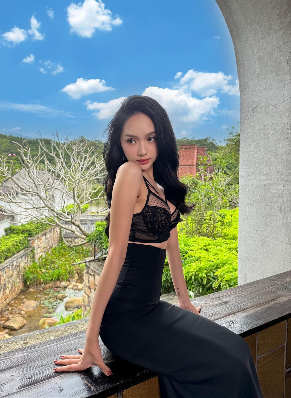 Sao Việt 14/11: Trấn Thành đáng yêu lúc nhỏ, Nam Em khoe nhẫn cầu hôn - 14