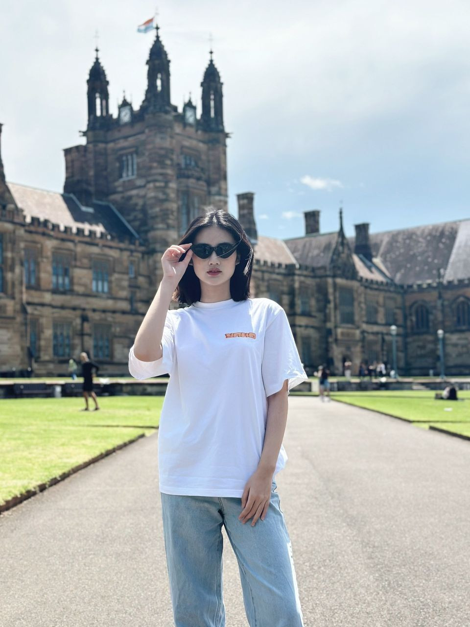 Sao Việt 14/11: Trấn Thành đáng yêu lúc nhỏ, Nam Em khoe nhẫn cầu hôn - 16