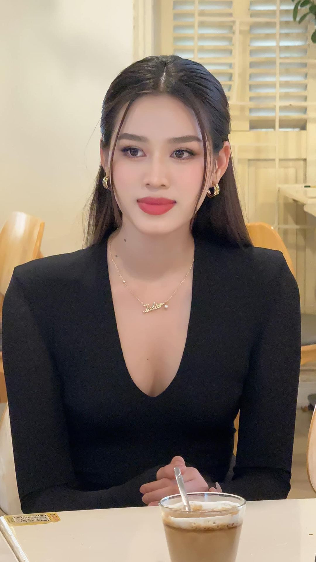 Sao Việt 18/11: Nam Em khoe bạn trai, Hoà Minzy tự tin làm mẹ giỏi - 4