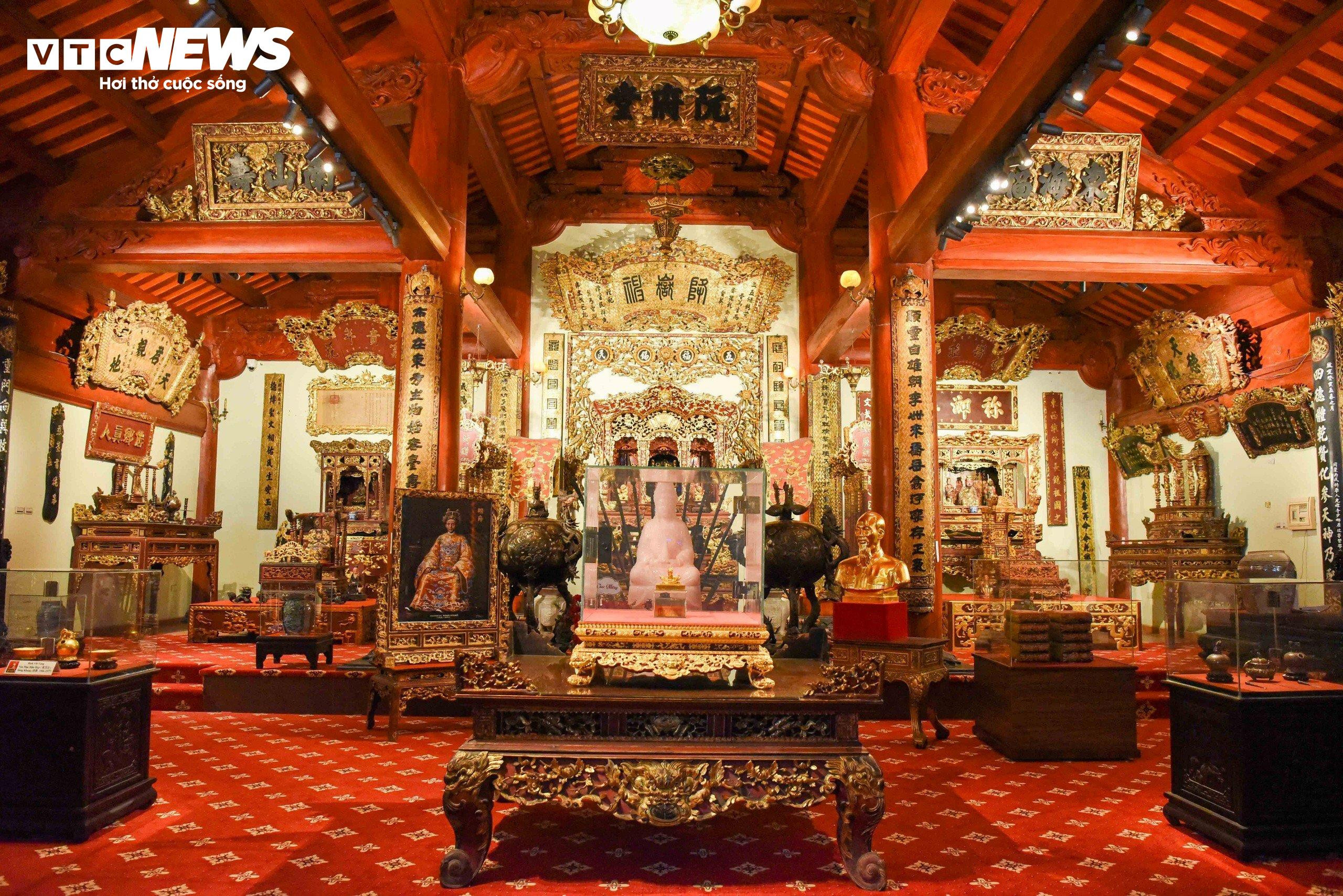 Cận cảnh ấn vàng 'Hoàng đế chi bảo' trưng bày tại bảo tàng tư nhân ở Bắc Ninh - 13