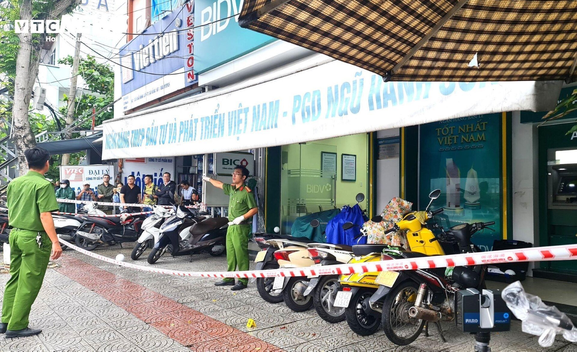 Toàn cảnh vụ nổ súng cướp ngân hàng, đâm bảo vệ tử vong ở Đà Nẵng - 7