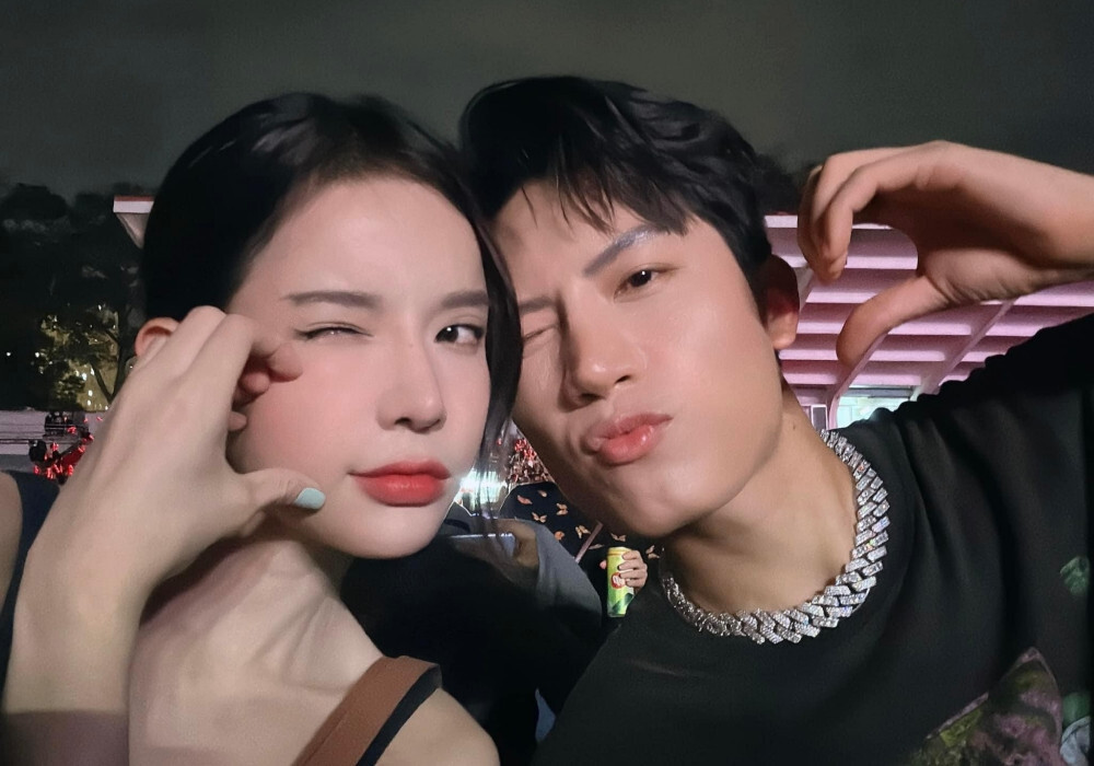 Sao Việt 24/11: Thanh Hằng 'dính như sam' bên chồng, Mỹ Tâm tất bật cho liveshow - 12