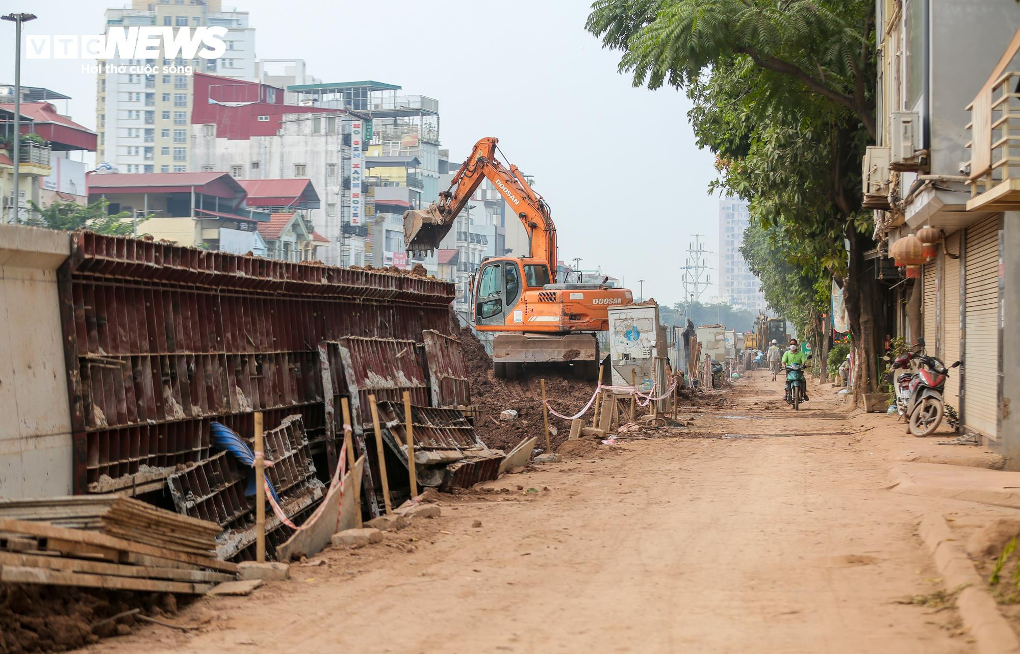 Hà Nội: Dự án mở đường mãi chưa xong, dân khốn khổ với cảnh bụi bẩn, lầy lội - 7