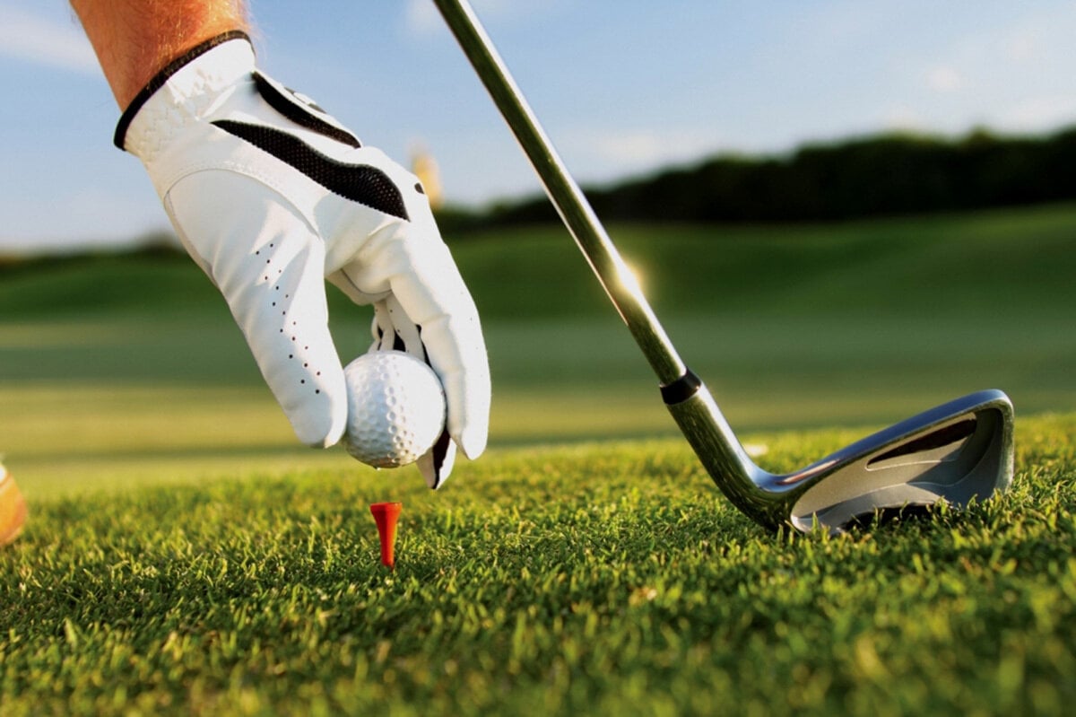 Những góc khuất sân golf - 1