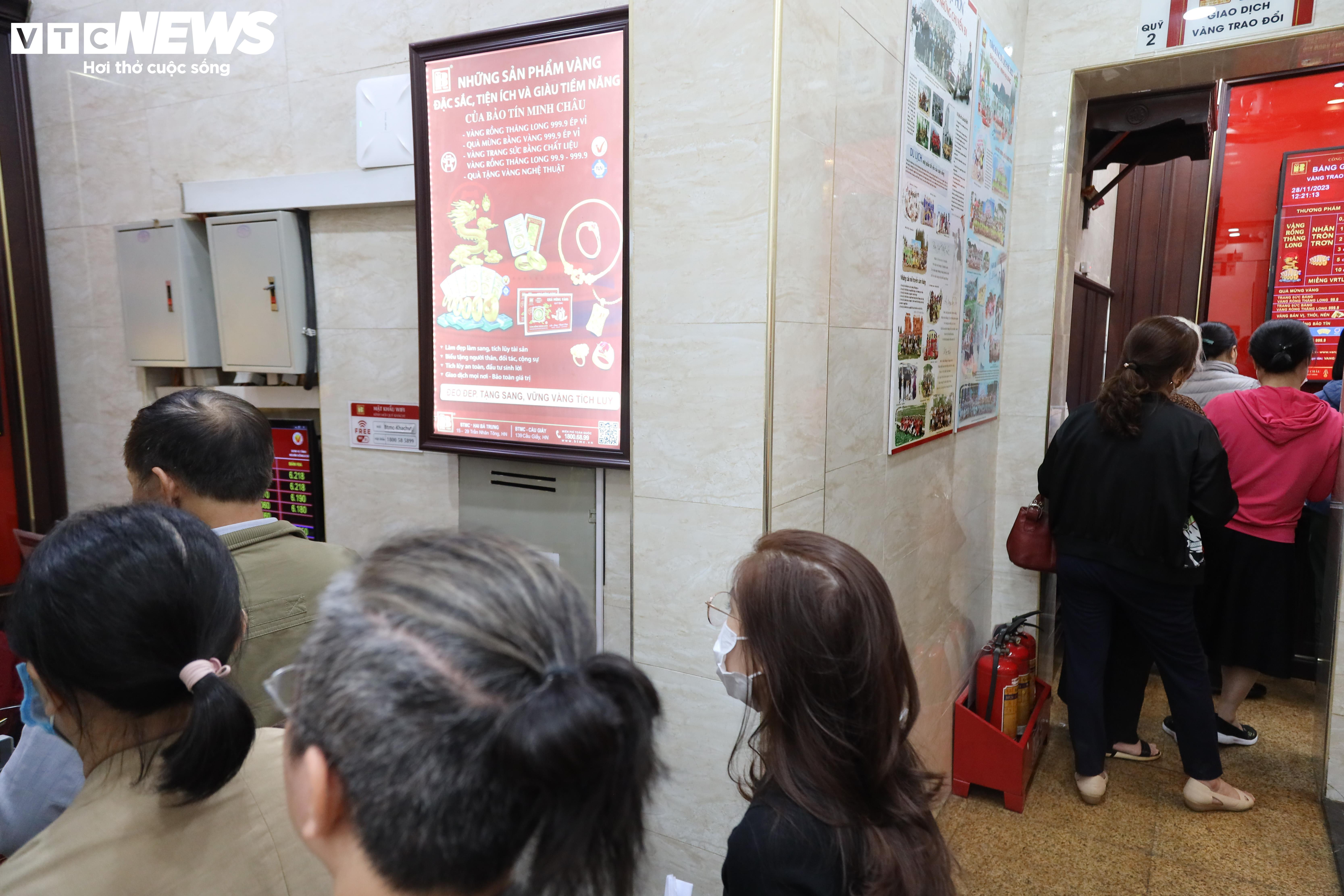 Giá vàng sắp chạm đỉnh lịch sử, nhiều người tranh thủ bán kiếm lời - 5