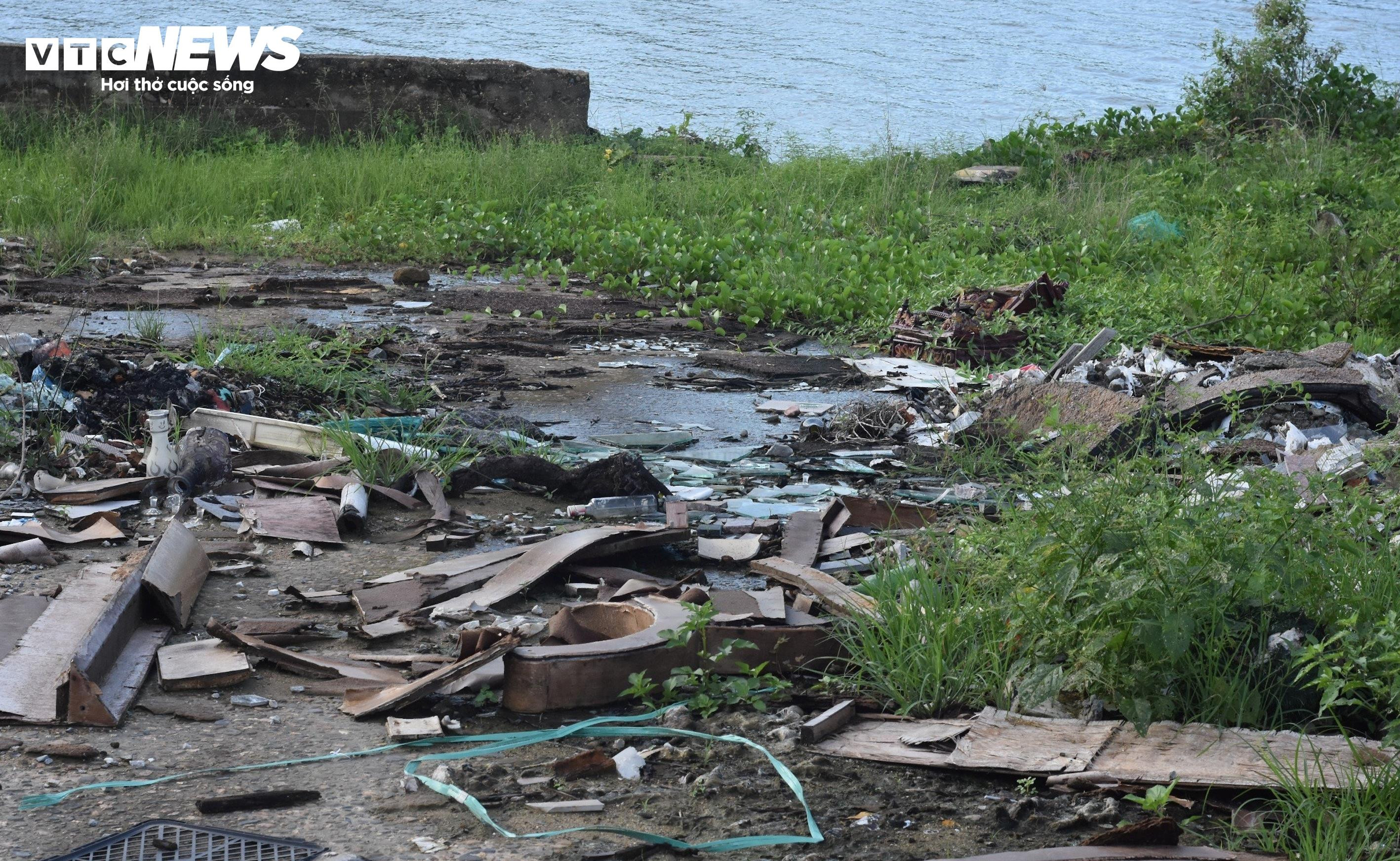 Cảng quân sự là di tích quốc gia bị bỏ hoang phế, dân biến thành nơi chăn bò - 9