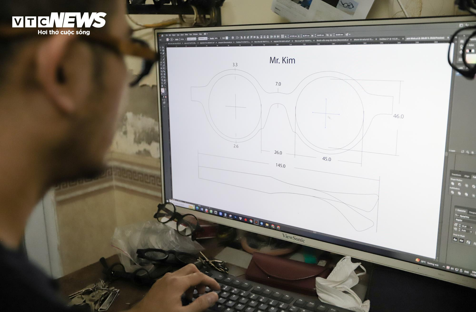 Cận cảnh quá trình làm thủ công gọng kính giá 6 triệu đồng - 6