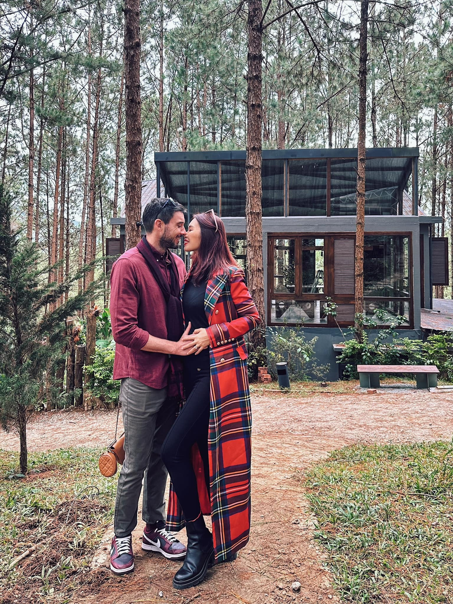 Sao Việt 3/12: Thanh Hằng hộ tống chồng đi làm, Chí Trung nhí nhảnh bên bạn gái - 13