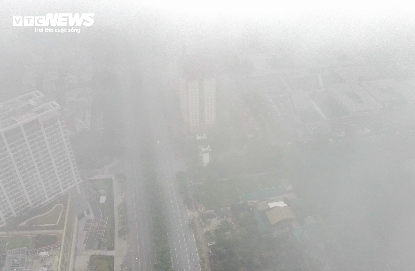 Hà Nội ô nhiễm không khí thứ 3 thế giới, bầu trời mịt mù từ sáng tới trưa - 5