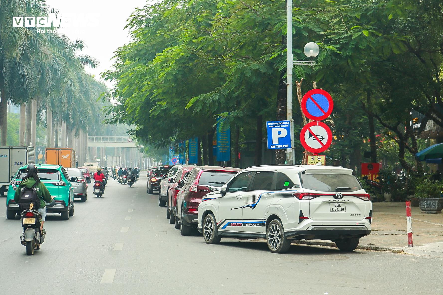 Tài xế bất ngờ khi đã gửi tiền trông xe vẫn bị CSGT xử phạt lỗi đỗ sai quy định - 4