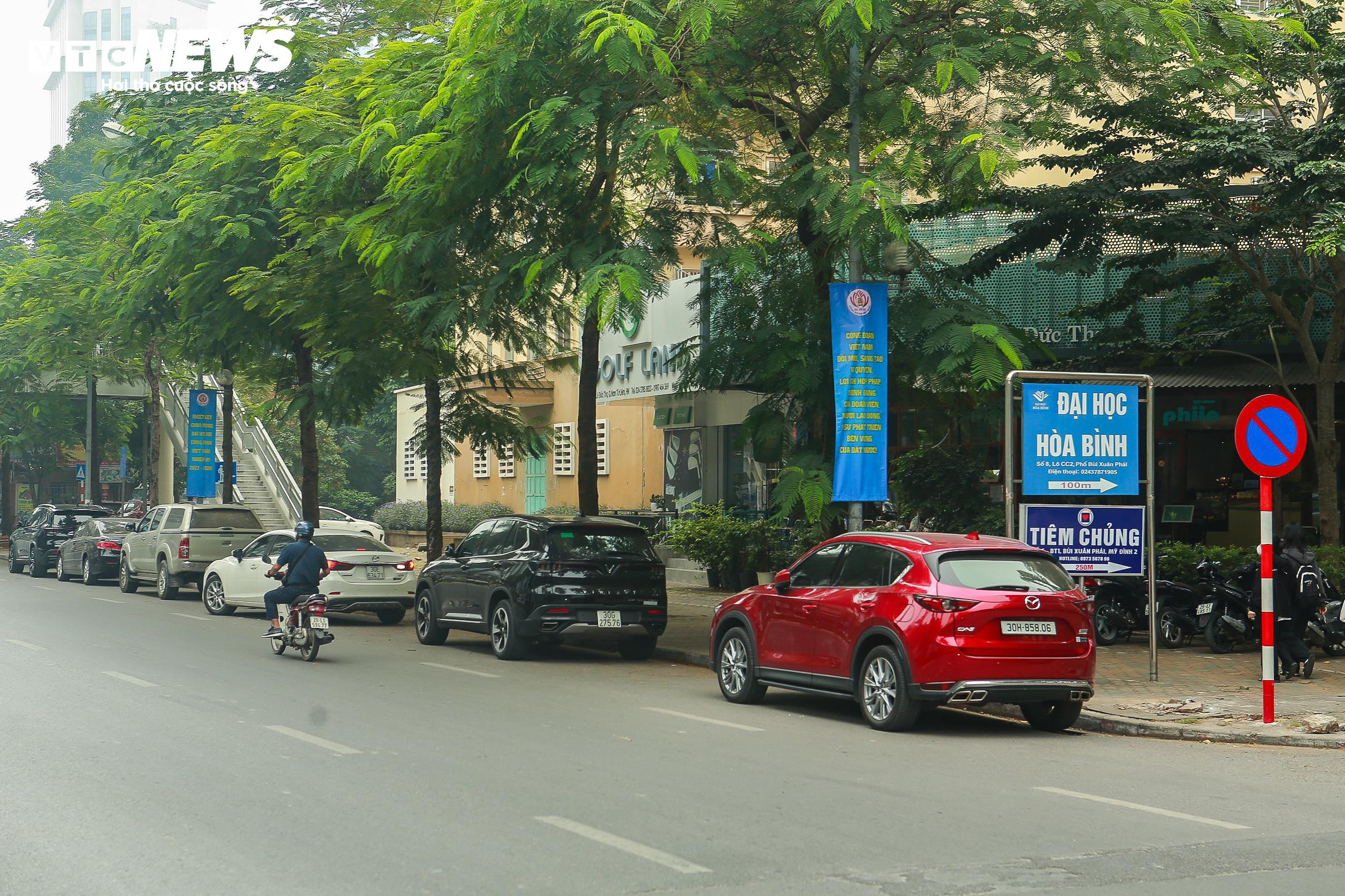 Tài xế bất ngờ khi đã gửi tiền trông xe vẫn bị CSGT xử phạt lỗi đỗ sai quy định - 2