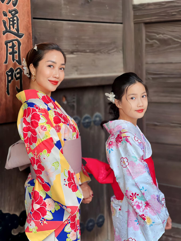 Sao Việt 15/12: Lê Âu Ngân Anh sinh con, vợ chồng Trấn Thành 'hâm nóng' tình cảm - 11